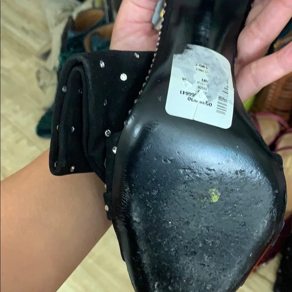 Saint Laurent suede pearl heel - Picture 4 of 5